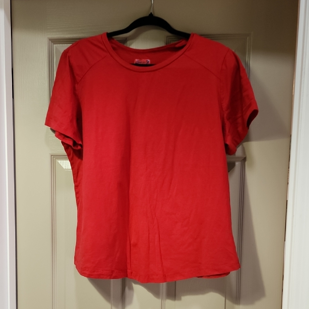 Red T-Shirt Worn Cute Back Pleat